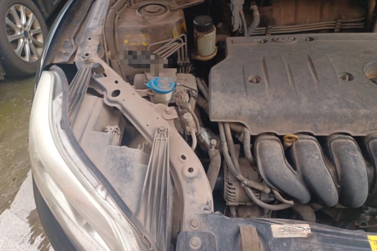 Used Lifan Auto X60 2012 Discovery Edition 1.8L Manual Luxury Model Engine Bay Right