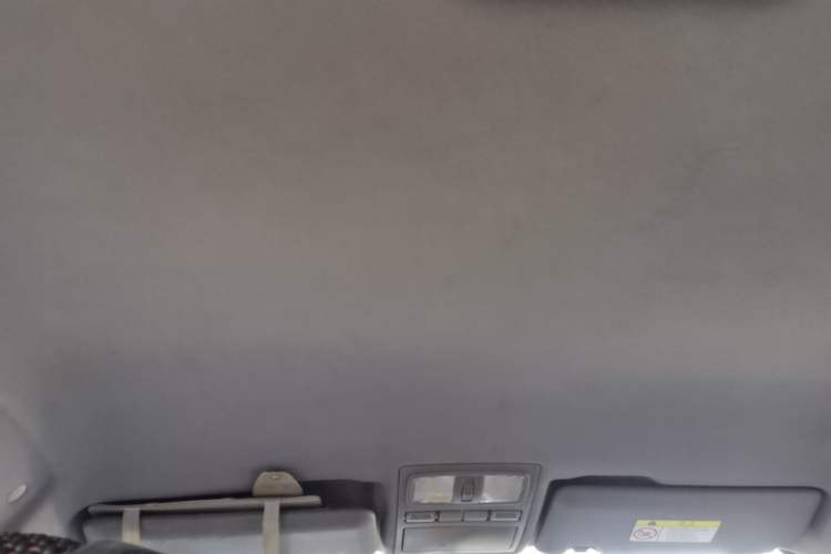 Used Lifan Auto X60 2012 Discovery Edition 1.8L Manual Comfort Model Headliner