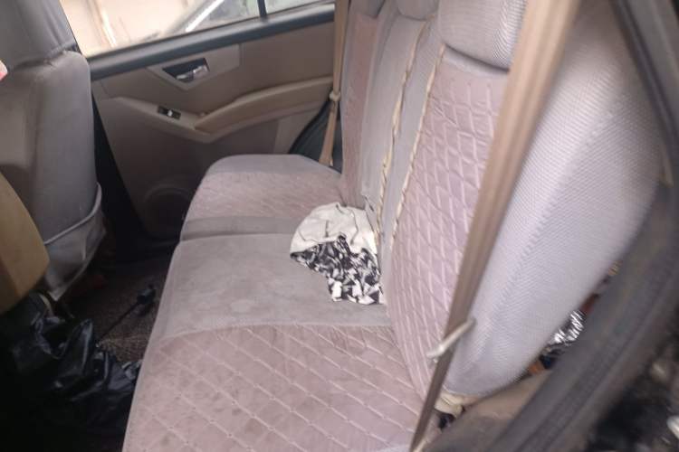 Used Lifan Auto X60 2012 Discovery Edition 1.8L Manual Luxury Model Left Rear Seat