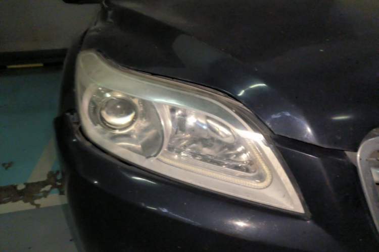 Used Lifan Auto X60 2012 Discovery Edition 1.8L Manual Luxury Model Right Front Headlight