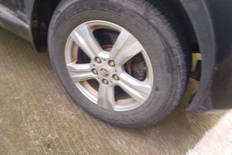 Used Lifan Auto X60 2012 Discovery Edition 1.8L Manual Luxury Model Right Front Wheel Hub
