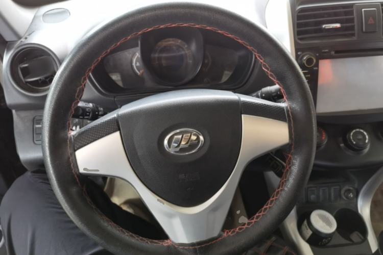 Used Lifan Auto X60 2012 Discovery Edition 1.8L Manual Comfort Model Steering Wheel