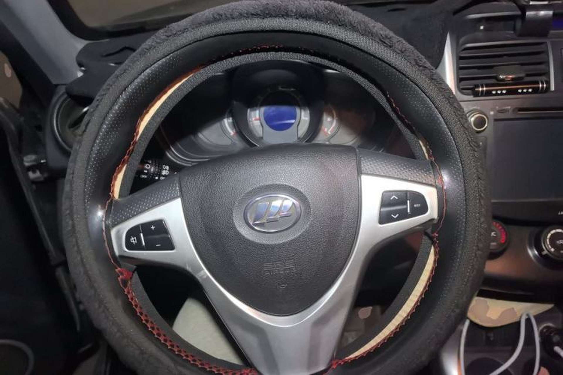 Used Lifan Auto X60 2012 Discovery Edition 1.8L Manual Luxury Model Steering Wheel