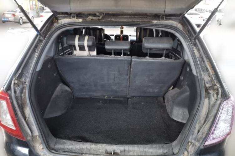 Used Lifan Auto X60 2012 Discovery Edition 1.8L Manual Comfort Model Trunk