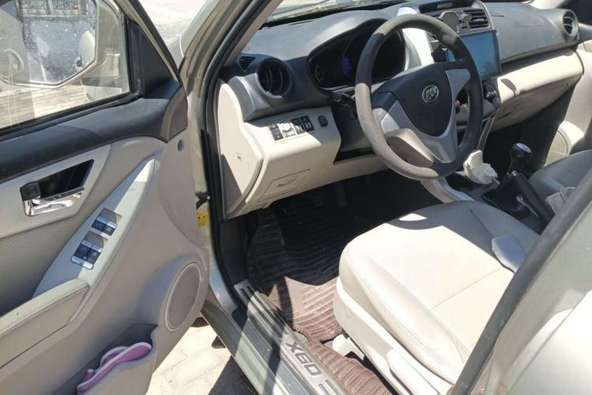 Used Lifan Auto X60 2012 Discovery Edition 1.8L Manual Comfort Model Driver Seat