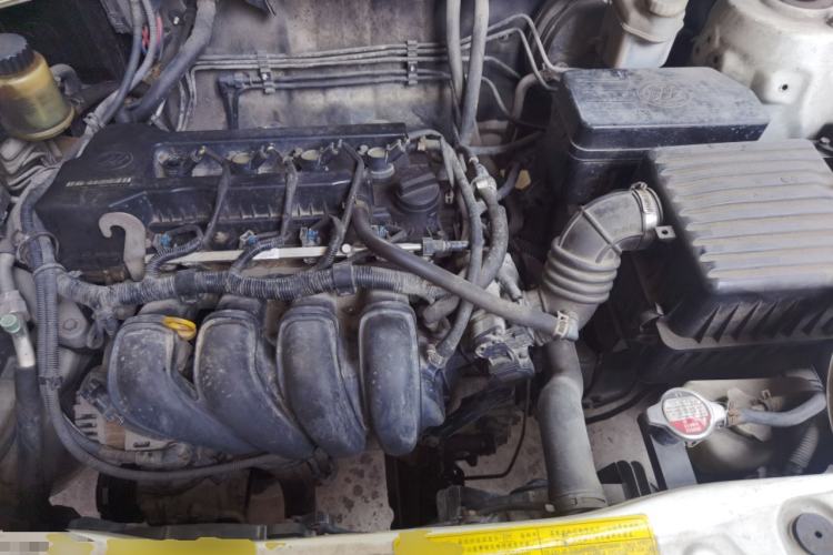 Used Lifan Auto X60 2012 Discovery Edition 1.8L Manual Comfort Model Engine Bay