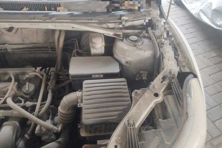Used Lifan Auto X60 2012 Discovery Edition 1.8L Manual Luxury Model Engine Bay Left