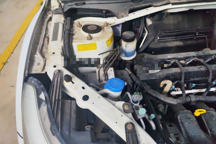 Used Lifan Auto X60 2012 Discovery Edition 1.8L Manual Luxury Model Engine Bay Right