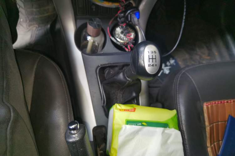 Used Lifan Auto X60 2012 Discovery Edition 1.8L Manual Comfort Model Gear Lever