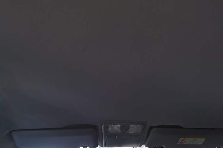 Used Lifan Auto X60 2012 Discovery Edition 1.8L Manual Comfort Model Headliner