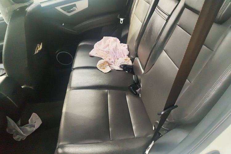 Used Lifan Auto X60 2012 Discovery Edition 1.8L Manual Luxury Model Left Rear Seat