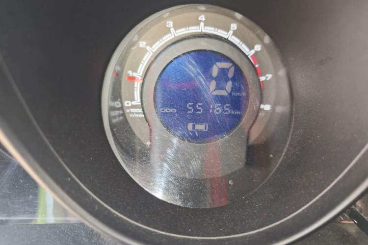 Used Lifan Auto X60 2012 Discovery Edition 1.8L Manual Comfort Model Odometer Close Up