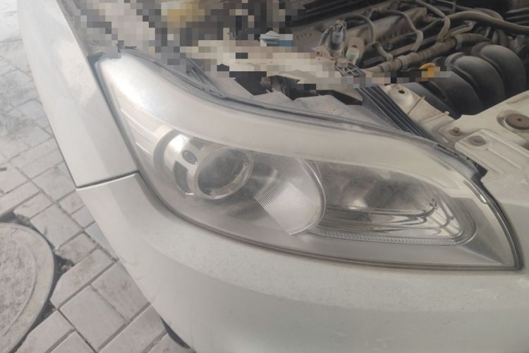 Used Lifan Auto X60 2012 Discovery Edition 1.8L Manual Luxury Model Right Front Headlight