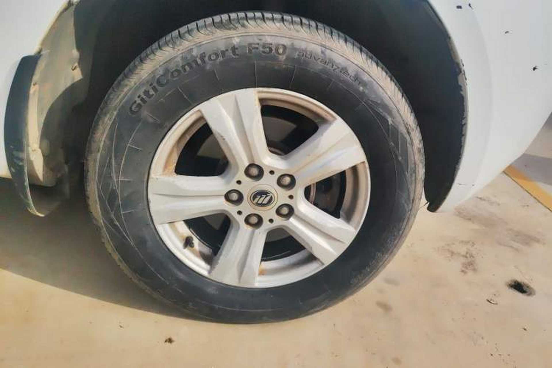 Used Lifan Auto X60 2012 Discovery Edition 1.8L Manual Luxury Model Right Front Wheel Hub