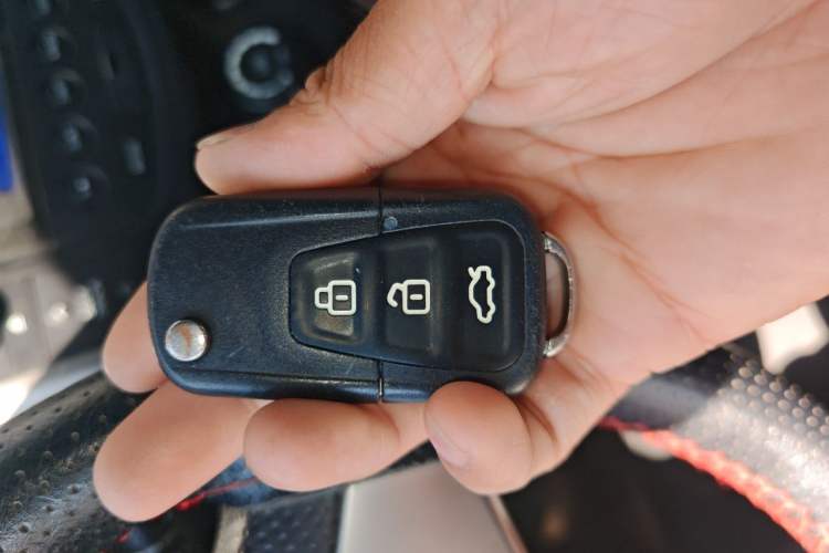 Used Lifan Auto X60 2012 Discovery Edition 1.8L Manual Comfort Model Vehicle Key