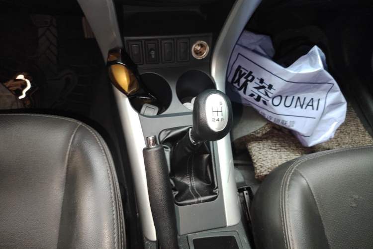 Used Lifan Auto X60 2013 1.8L Manual Champion Edition Gear Lever
