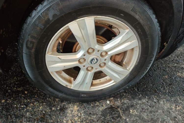 Used Lifan Auto X60 2013 1.8L Manual Champion Edition Right Front Wheel Hub