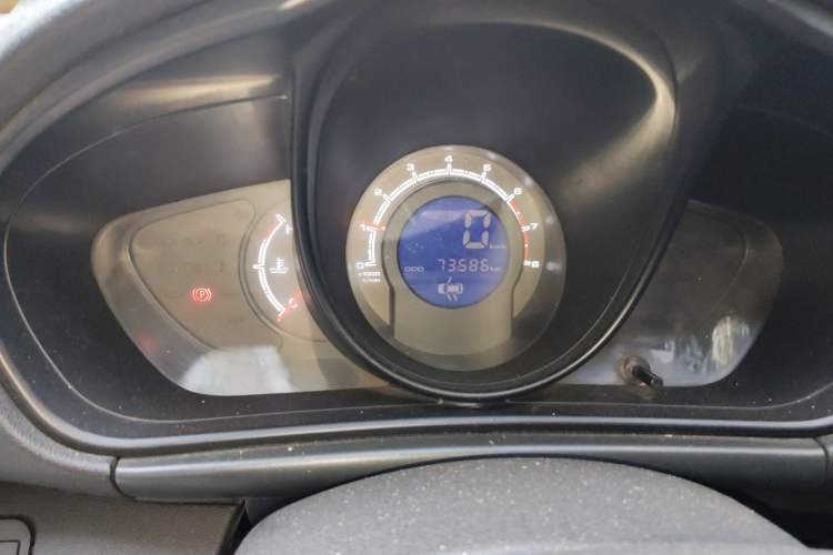 Used Lifan Auto X60 2013 1.8L Manual Champion Edition Odometer Close Up