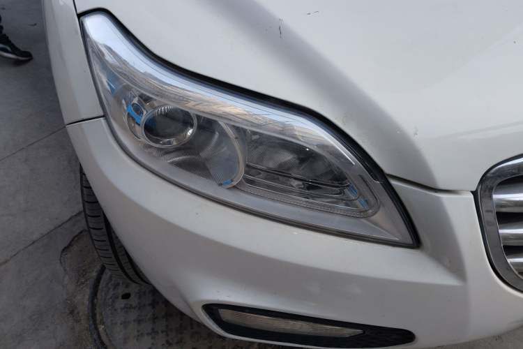 Used Lifan Auto X60 2013 1.8L Manual Champion Edition Right Front Headlight