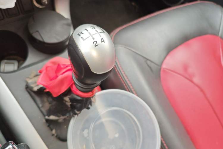 Used Lifan Auto X60 2015 1.8L Manual Comfort Model China V Standard Gear Lever