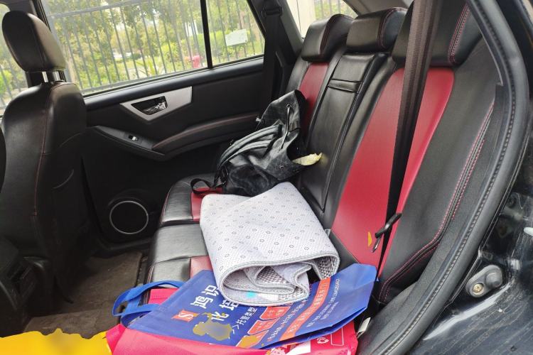 Used Lifan Auto X60 2015 1.8L Manual Comfort Model China V Standard Left Rear Seat
