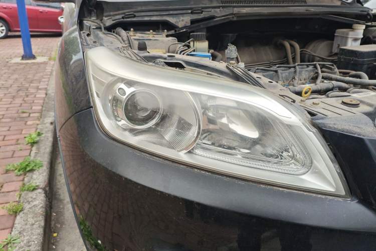Used Lifan Auto X60 2015 1.8L Manual Comfort Model China V Standard Right Front Headlight