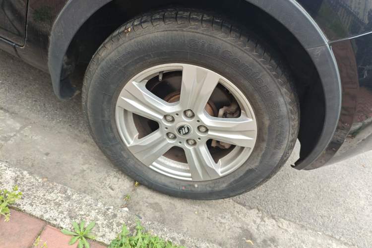 Used Lifan Auto X60 2015 1.8L Manual Comfort Model China V Standard Right Front Wheel Hub