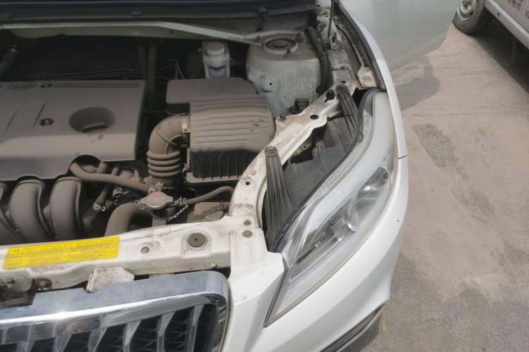 Used Lifan Auto X60 2015 1.8L Manual Luxury Model China IV Standard Engine Bay Left