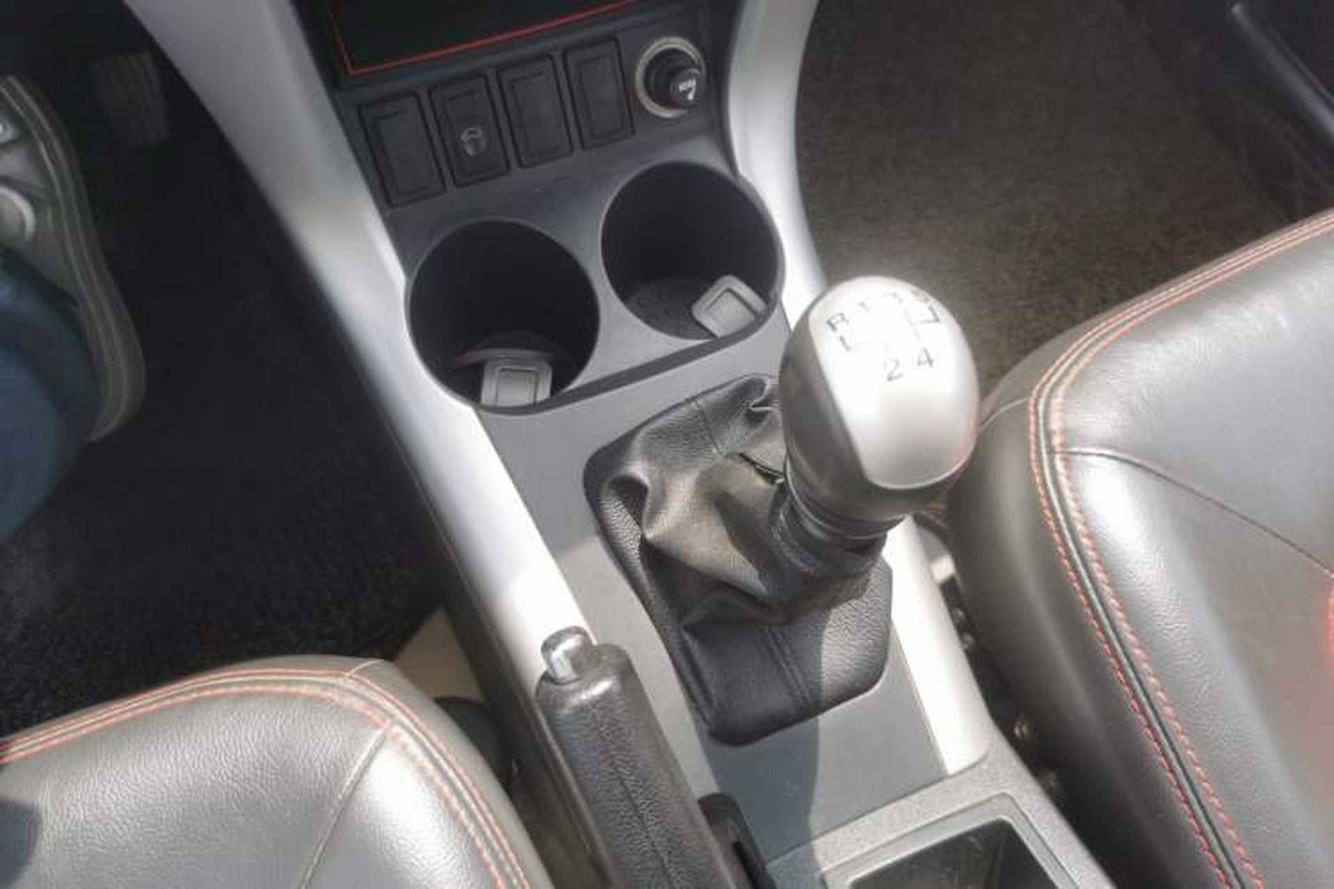 Used Lifan Auto X60 2015 1.8L Manual Luxury Model China IV Standard Gear Lever