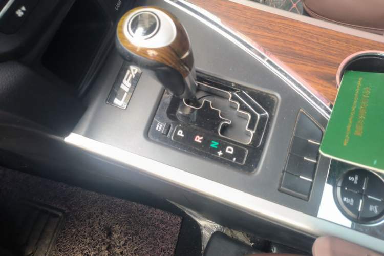 Used Lifan Auto X80 2017 2.0T Automatic Comfort Model Gear Lever