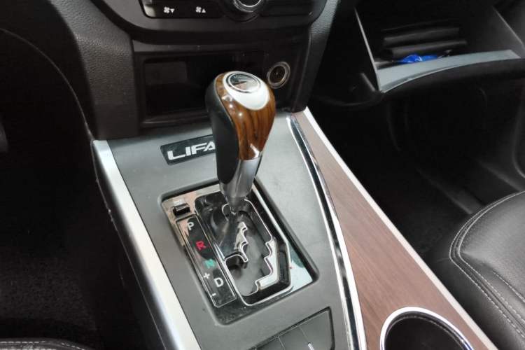 Used Lifan Auto X80 2017 2.0T Automatic Comfort Model Gear Lever