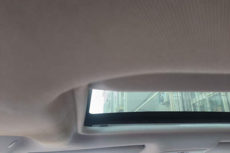 Used Lifan Auto X80 2017 2.0T Automatic Comfort Model Headliner