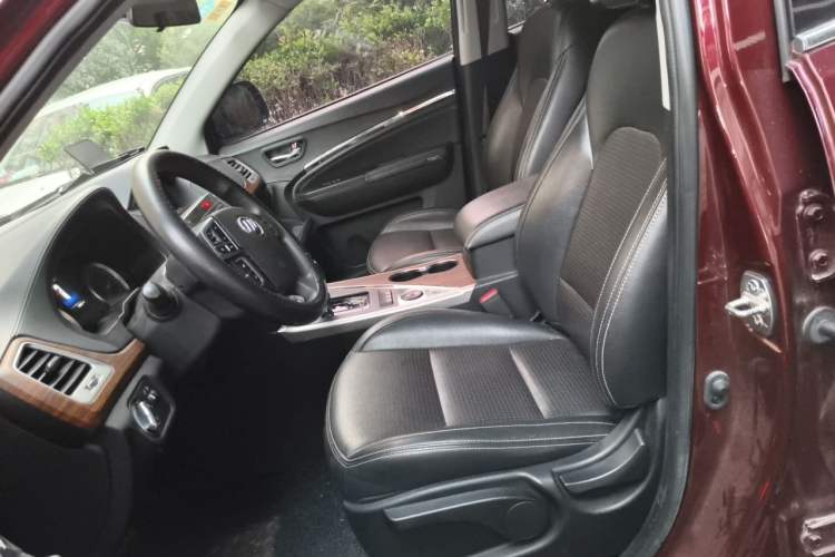 Used Lifan Auto X80 2017 2.0T Automatic Comfort Model Left Front Seat