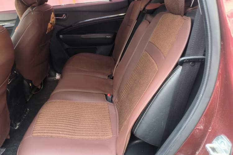 Used Lifan Auto X80 2017 2.0T Automatic Comfort Model Left Rear Seat