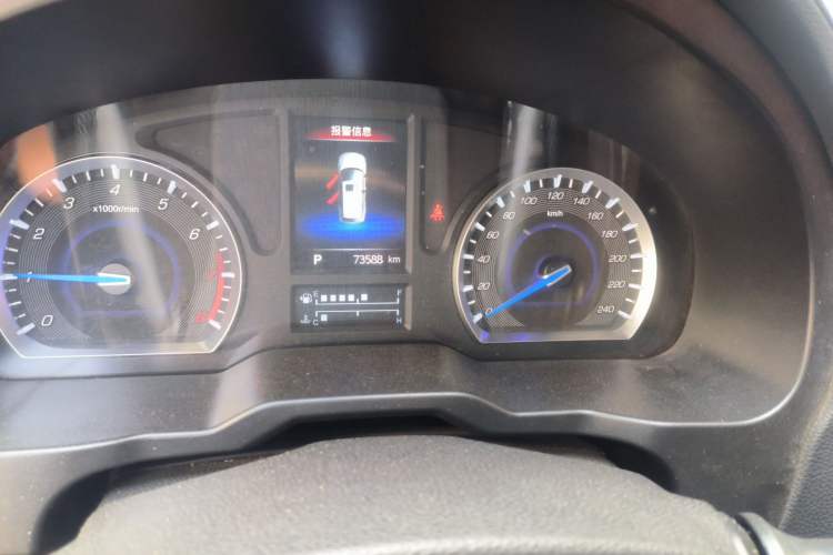 Used Lifan Auto X80 2017 2.0T Automatic Comfort Model Odometer Close Up