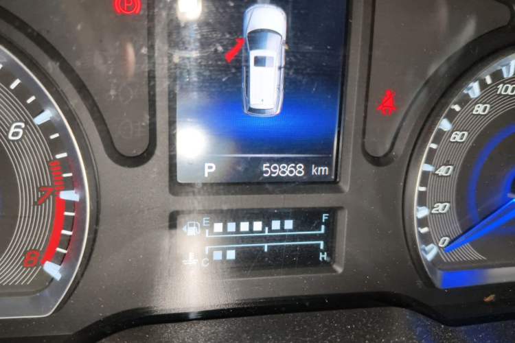 Used Lifan Auto X80 2017 2.0T Automatic Comfort Model Odometer Close Up
