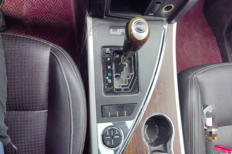 Used Lifan Auto X80 2017 2.0T Automatic Comfort Model Gear Lever