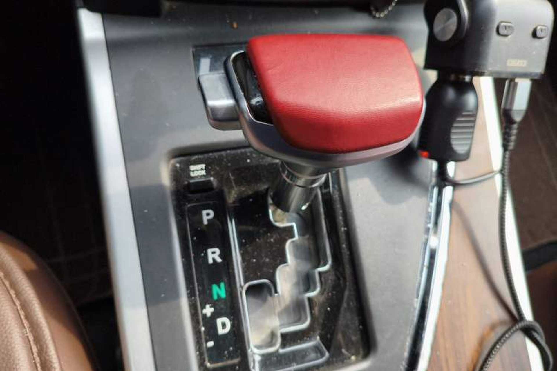 Used Lifan Auto X80 2017 2.0T Automatic Comfort Version Gear Lever
