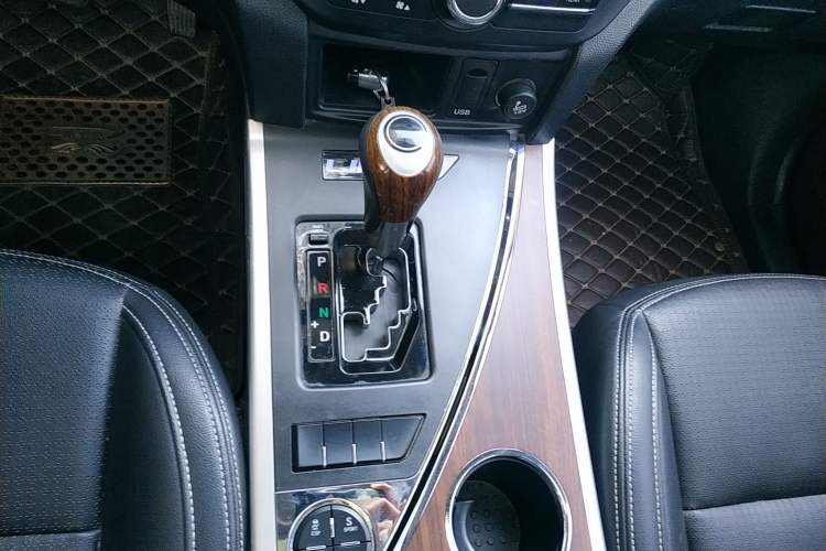 Used Lifan Auto X80 2017 2.0T Automatic Comfort Model Gear Lever