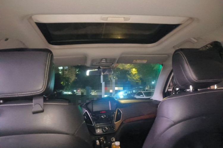 Used Lifan Auto X80 2017 2.0T Automatic Comfort Version Headliner