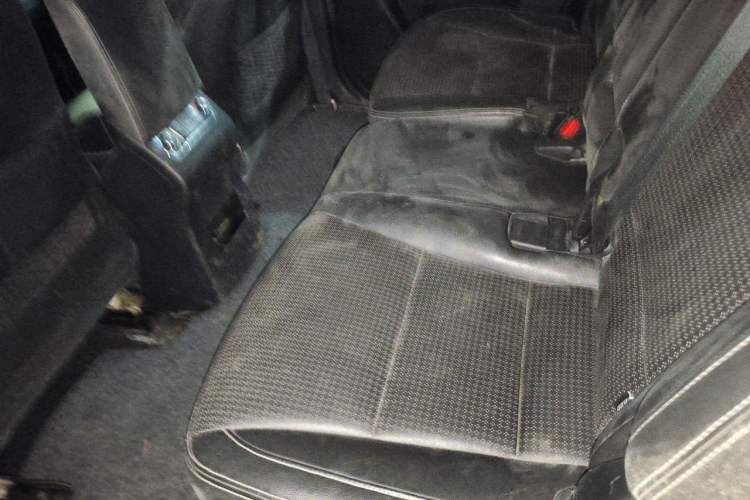 Used Lifan Auto X80 2017 2.0T Automatic Comfort Version Left Rear Seat