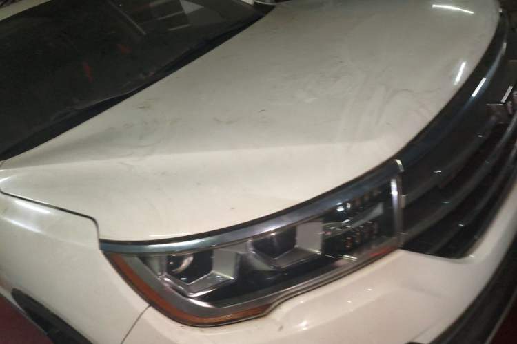 Used Lifan Auto X80 2017 2.0T Automatic Comfort Version Right Front Headlight