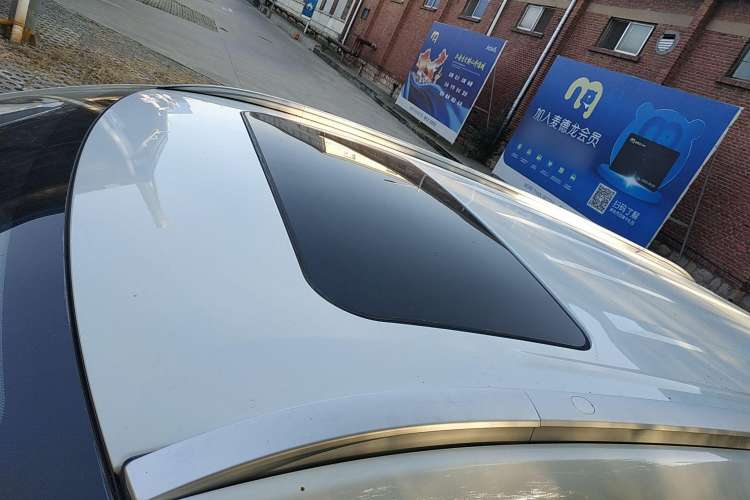 Used Lifan Auto X80 2017 2.0T Automatic Comfort Model Roof