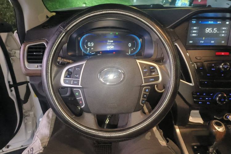 Used Lifan Auto X80 2017 2.0T Automatic Comfort Version Steering Wheel
