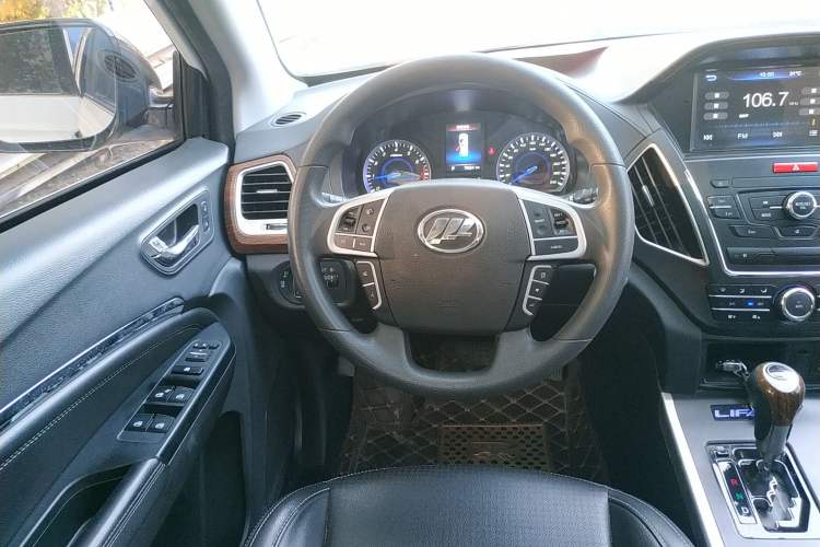 Used Lifan Auto X80 2017 2.0T Automatic Comfort Model Steering Wheel
