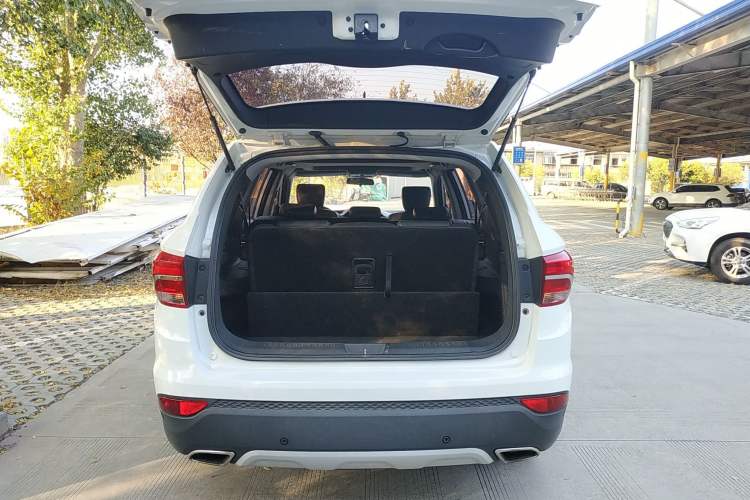 Used Lifan Auto X80 2017 2.0T Automatic Comfort Model Trunk