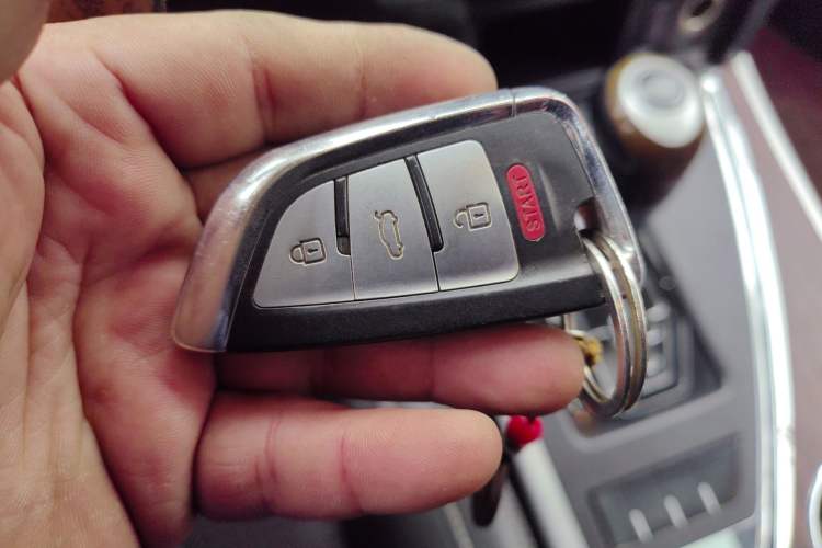 Used Lifan Auto X80 2017 2.0T Automatic Comfort Model Vehicle Key