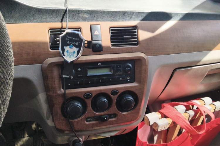 Used Lifan Auto Xingshun 2011 1.3L Comfort Model Audio And AC Panel