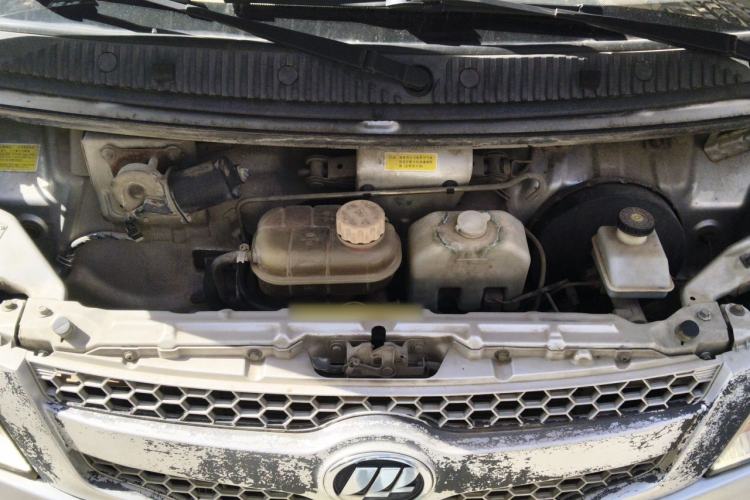 Used Lifan Auto Xingshun 2011 1.3L Comfort Model Engine Bay