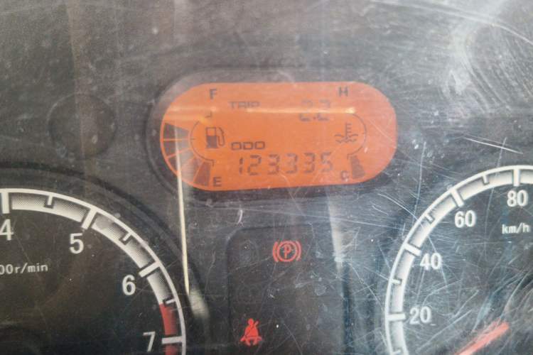 Used Lifan Auto Xingshun 2011 1.3L Comfort Model Odometer Close Up